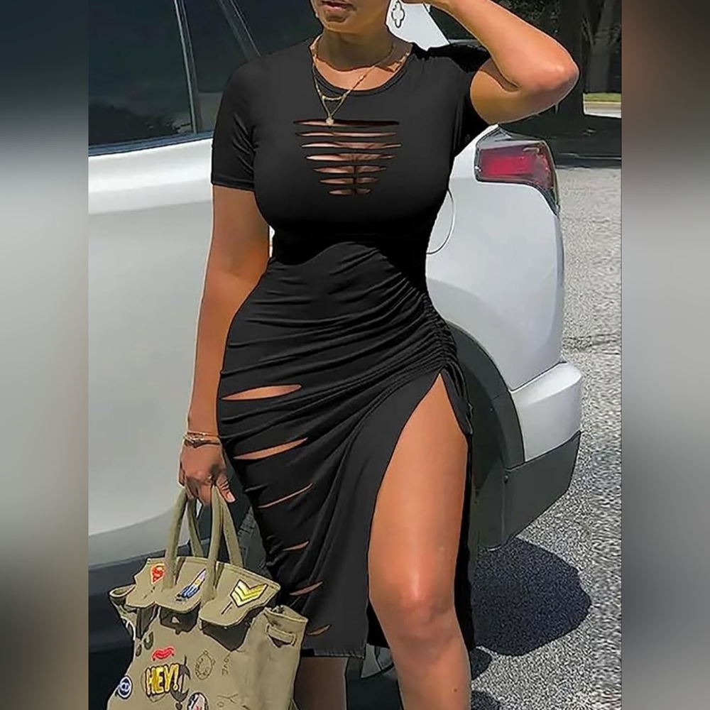Cut Out Ruched Slit Bodycon Dress - Picture 4 of 5